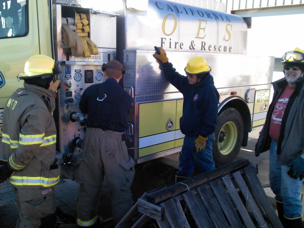 loading Gallery/Training/Engine Operator, 17dec2011/fullsize/111217 069.jpg... or select a thumbnail